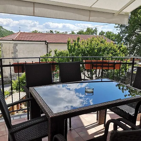 Apartment Apartma Apollonio
