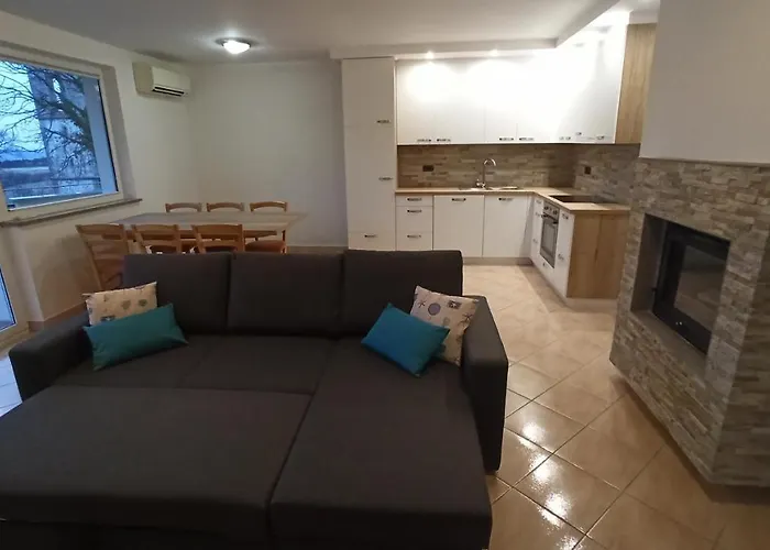 Apartma Apollonio Črni Kal