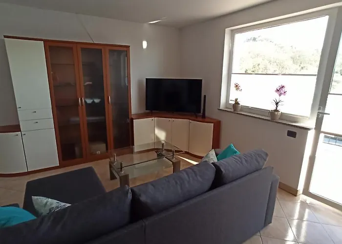 아파트 Apartma Apollonio Črni Kal