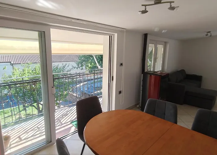 아파트 Apartma Apollonio Črni Kal